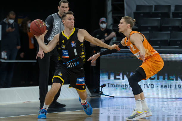 防不住的人 防不住的人