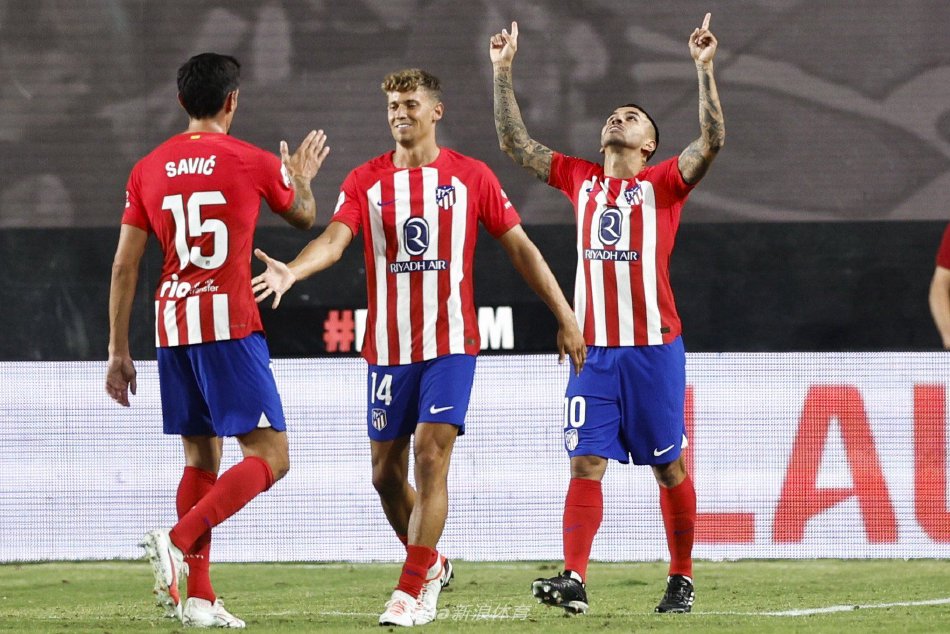 超揭幕战中 超揭幕战中