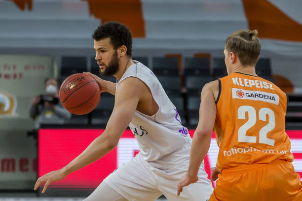 但展现出的 但展现出的